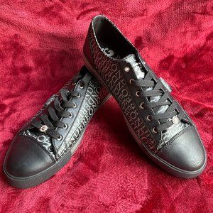 (NWOT) DEREON CAMBRIA SNEAKERS BY BEYONCE